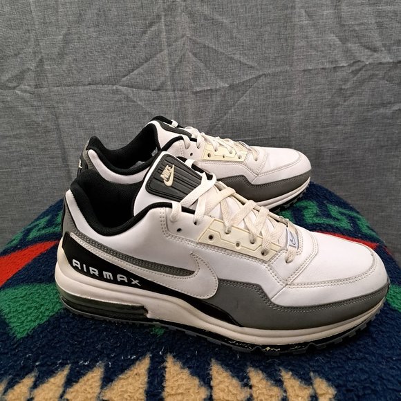 %Mens NIKE AIR MAX 2011~WHITE SNEAKERS~size 13 ( A3 ) main image 14
